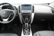 东风裕隆-优6 SUV-2.0T 旗舰型