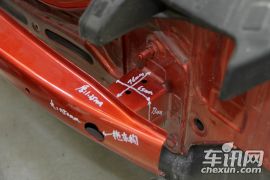 爱唯欧两厢 1.6L AT SX 风尚影音版-科学实验