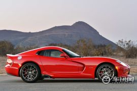 SRT-蝰蛇 2014