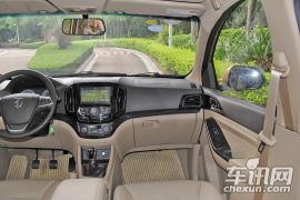 宝骏-宝骏730-1.5L 手动豪华型 7座