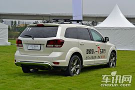 道奇-酷威-2.4L 两驱旅行版