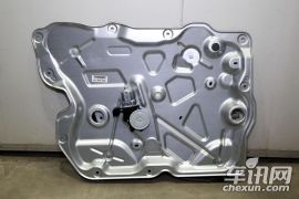 天籁2.0L XL荣耀版-内饰拆解