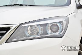 长安汽车-悦翔V7