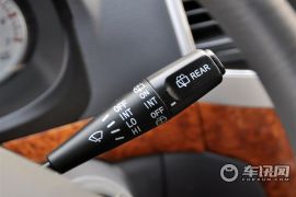 厦门金旅-金旅海狮-2.0L标准轴高级版V19 