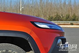 Jeep-自由光-2.4L 都市版