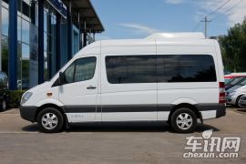 福建奔驰-凌特-2.1T佳旅 中轴版