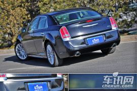 凶猛的大块头 车讯网测试克莱斯勒300C 