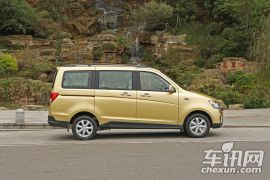 长安汽车-欧诺-1.5L金欧诺精英型  ￥5.09