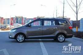 宝骏-宝骏730-1.8L 手动豪华导航ESP版 7座
