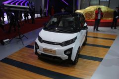 众泰汽车-众泰芝麻E30