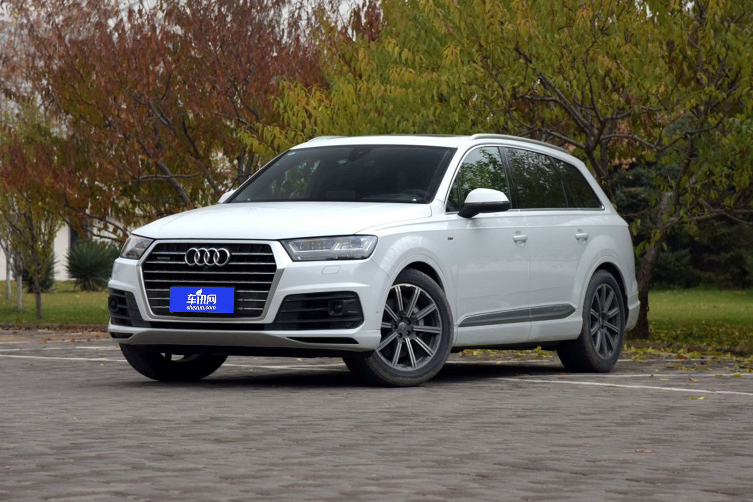 car_default_99F31D4504712991D3960F0C8809F15E.jpg