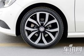 奔驰-奔驰A级-A 200  ￥27.9