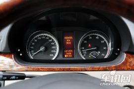 福建奔驰-唯雅诺-3.5L 卓越版   ￥68.9