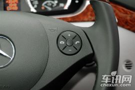 福建奔驰-唯雅诺-3.5L 卓越版   ￥68.9