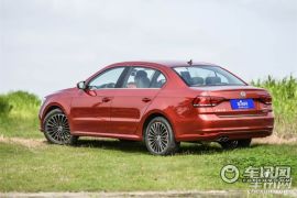 上汽大众-朗逸-230TSI DSG 豪华版  ￥15.99