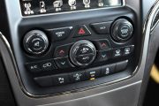 Jeep-大切诺基-3.6L 旗舰尊耀版  ￥75.99