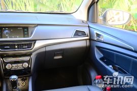 长安汽车-欧尚-1.5L 手动豪华型  ￥0.0