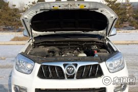 福田汽车-萨瓦纳-2.0T 四驱汽油尊享版7座