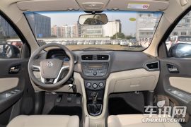 宝骏-宝骏330-1.5L 手动舒适型  ￥5.58