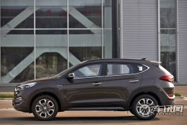 北京现代-途胜-1.6T 四驱 双离合旗舰型