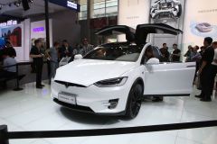 TESLA-MODEL X