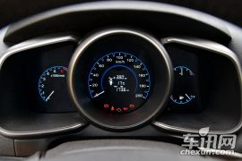 长安汽车-长安CX70-1.6L 手动豪华型