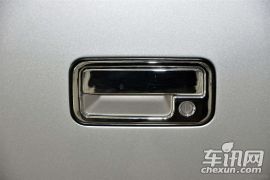 江铃汽车-宝威-2.8T 两驱5座LX  ￥9.58