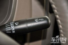 江铃汽车-宝威-2.8T 两驱5座LX  ￥9.58