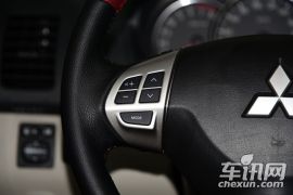 广汽三菱-帕杰罗·劲畅-3.0L 自动四驱旗舰版