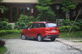 北汽银翔-幻速H3F-1.5L 尊贵型 7座