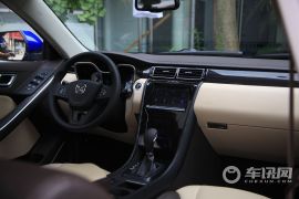 江铃汽车-驭胜S330-1.5T 自动两驱旗舰版