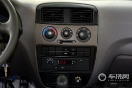 长安汽车-长安V3-1.2L客车DK12-10  ￥3.18