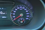 起亚-全新索兰托L-2.4L 汽油4WD定制版 7座 国V