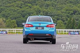 东风裕隆-锐3-1.6L CVT尊享型天窗版