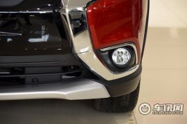 广汽三菱-欧蓝德-2.4L 四驱尊贵版 7座