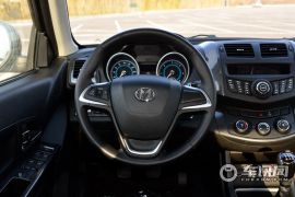 江铃集团轻汽-骐铃T7-2.8T四驱尊贵版加长轴距JE493ZLQ4CB