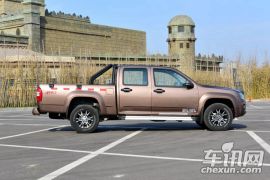 江铃集团轻汽-骐铃T7-2.8T四驱尊贵版加长轴距JE493ZLQ4CB