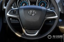 江铃集团轻汽-骐铃T7-2.8T四驱尊贵版加长轴距JE493ZLQ4CB