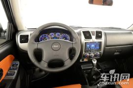 江铃汽车-宝典-2.8T新超值柴油两驱标准货箱豪华型JX493ZLQ4G 1