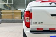 江铃汽车-域虎-2.4T四驱豪华版JX4D24