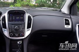 江铃汽车-域虎-2.4T四驱豪华版JX4D24