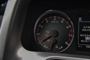 一汽丰田-RAV4荣放-荣放 2.5L 自动四驱尊贵版