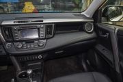 一汽丰田-RAV4荣放-荣放 2.5L 自动四驱尊贵版