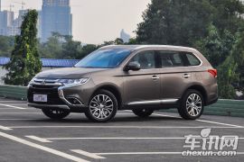 广汽三菱-欧蓝德-2.4L 四驱精英版 5座