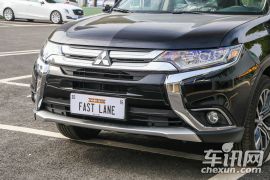 广汽三菱-欧蓝德-2.4L 四驱尊贵版 7座