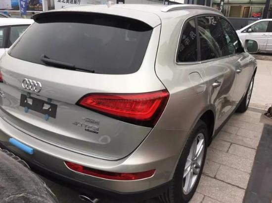 此外,新款奥迪q5 40 tfsi动感型和豪华型均标配全新20英