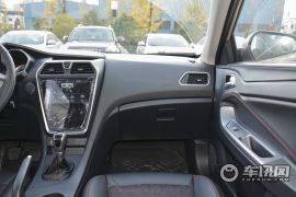 海马汽车-福美来-1.6L 手动豪华型