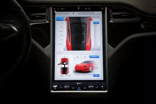 雨中“触电” Fastlane实拍Tesla Model S