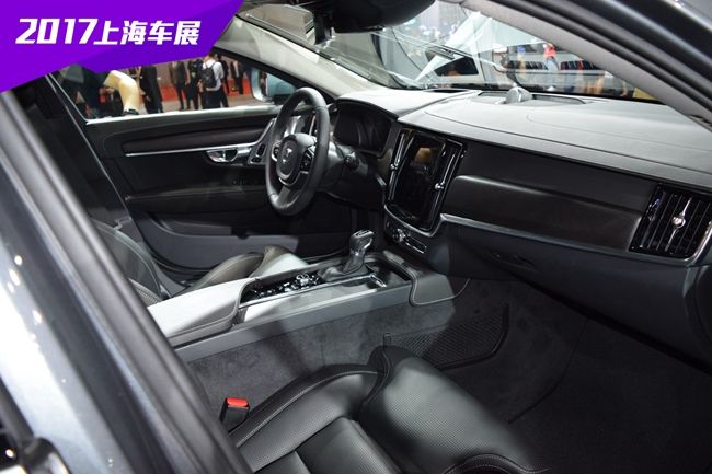 2017上海车展：V90 CC上市47.98万起售 