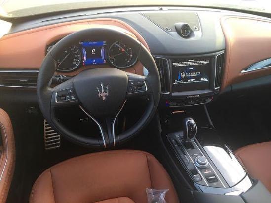 17款玛莎拉蒂Levante现车配置参数性能强大